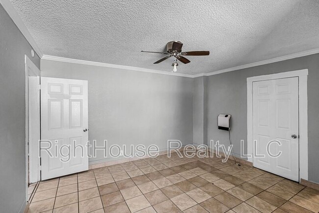 Photo - 113 S Grove St Unit Apt 1