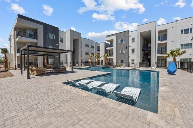 Desert Commons East - Desert Commons East Apartments