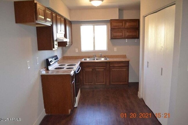 Photo - 111 S Outpost Rd Unit 4