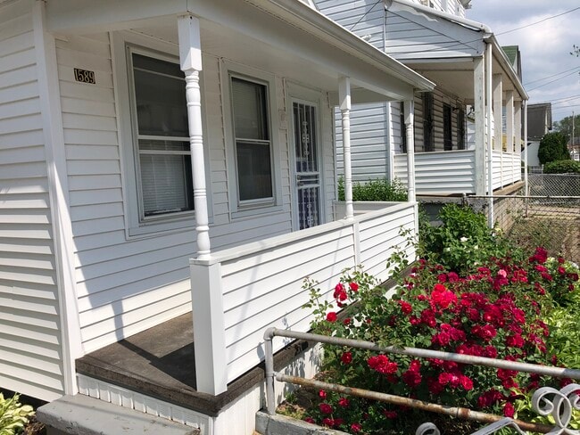 Photo - 1589 E 32nd St