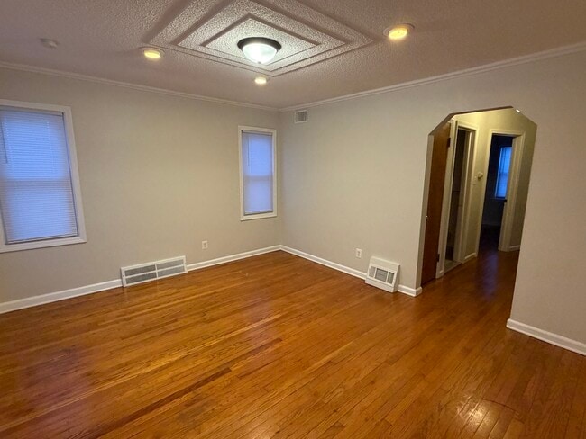 Photo - 21536 Panama St