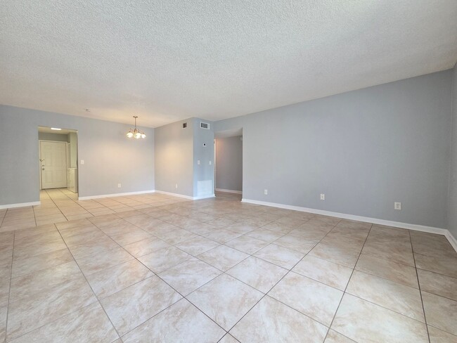 Photo - 605 Northlake Blvd Unit Apt 35