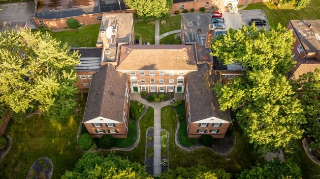 North Moreland Courts Apartments