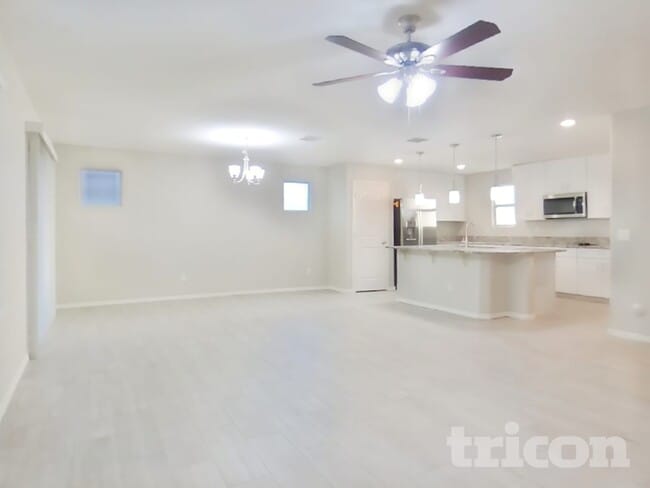 Photo - 11692 N 165th Ln