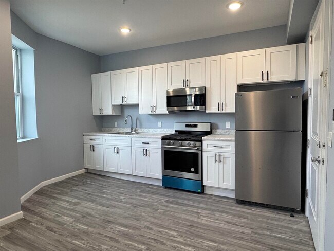 Photo - 155 Clifton Ave Unit 2RR