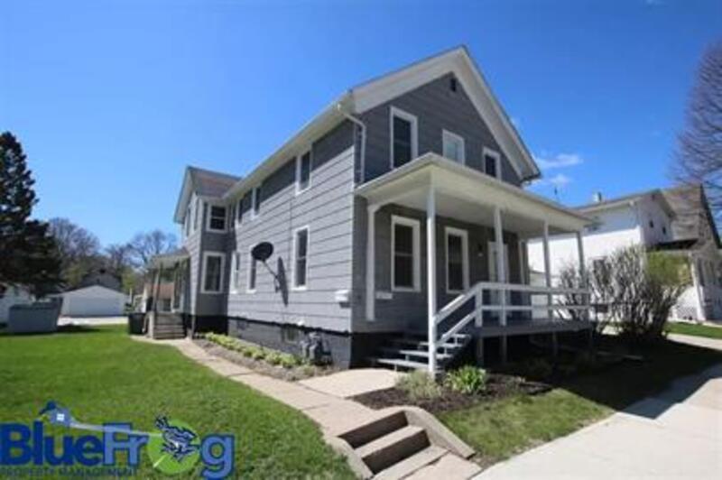 Photo - 821-823 Spring Ave