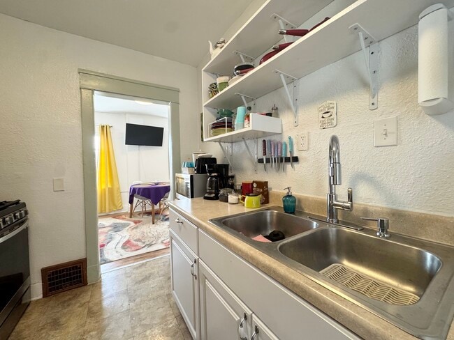 Photo - 512 W 39th Ter Unidad 2