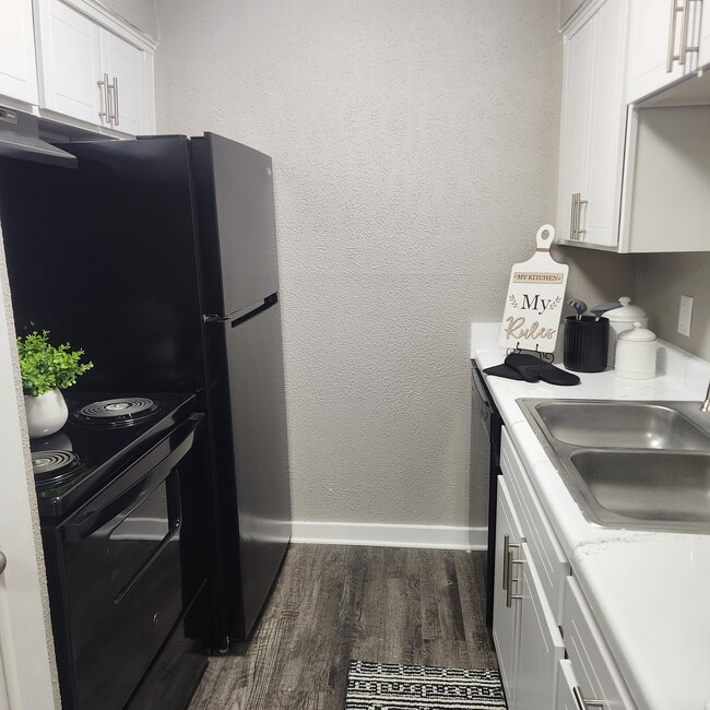 Photo - Parkway Villas