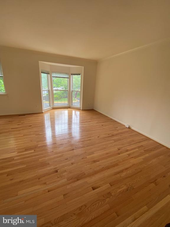 Photo - 2560 Belcroft Pl