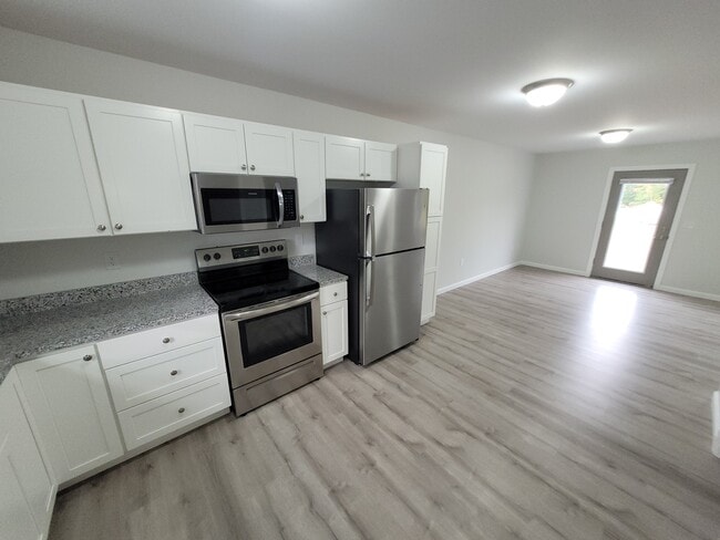 Photo - 4 Juniper Ln