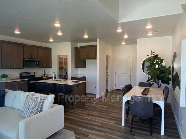 Photo - 1133 N 1920 W