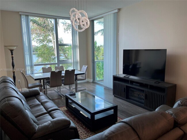 Photo - 2681 N Flamingo Rd Unit 303S