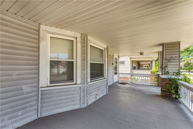 10103 Almira Ave Unit 2/UP