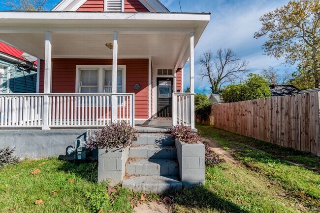 Photo - 1 bed/1 bath house for rent close to Downtown Augusta, with off-street parking!