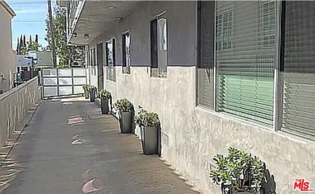 Photo - 866 Hilldale Ave