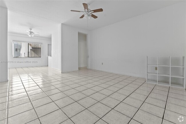 Building Photo - 1165 Marseille Dr Unit 17 Rental