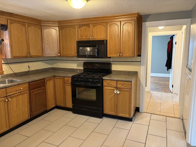 Photo - 610 Killingly St Unit 1