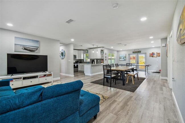 Photo - 2221 Calexico Way S