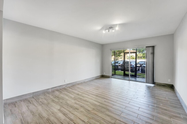 Photo - 480 NW 20th St Unit 1090