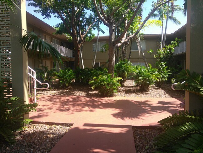 Photo - 6310 SW 79th St Apartments Unit 2