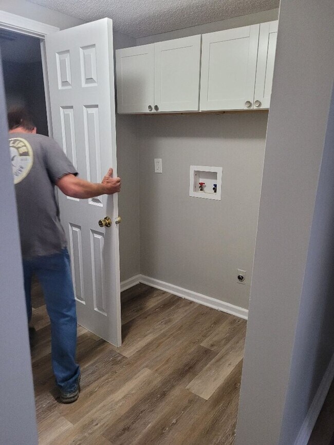 Newly Renovated 3 bed 2 bath Home in Zebulon Rental House Rental in