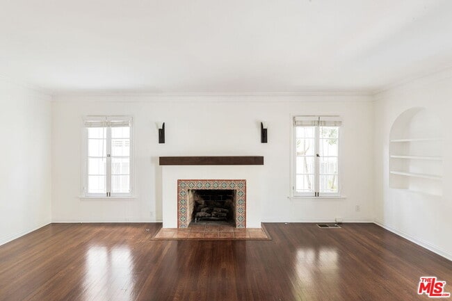 Photo - 1054 S Stanley Ave