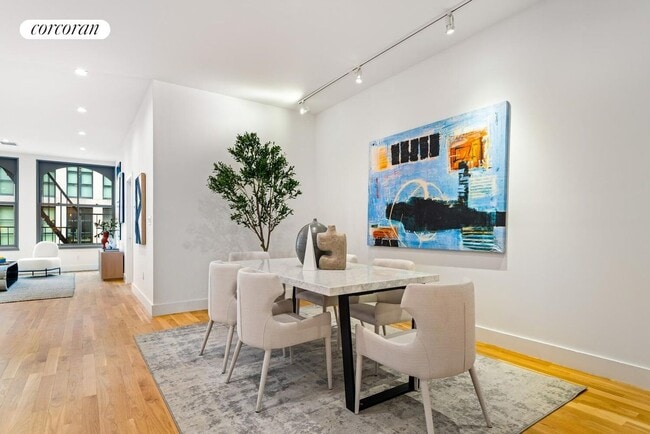 Photo - 228 W Broadway