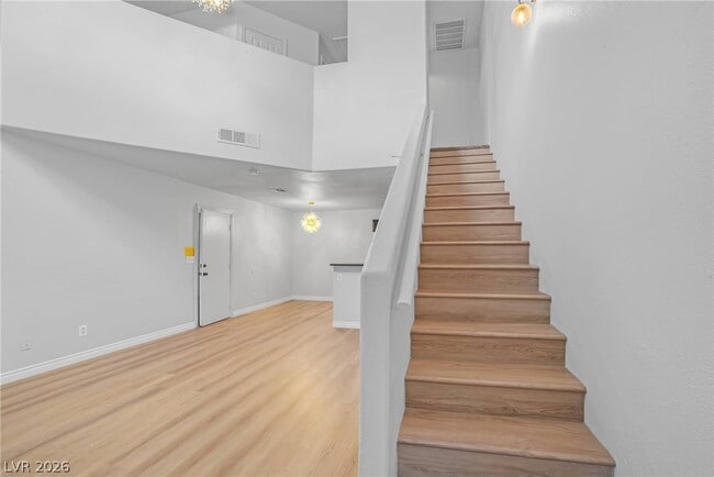 Photo - 555 Roxella Ln