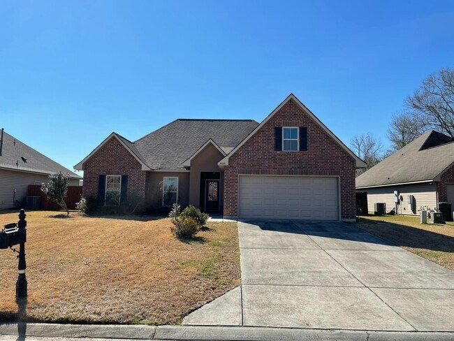 Move In Ready Rental in Gonzales! - Move In Ready Rental in Gonzales!
