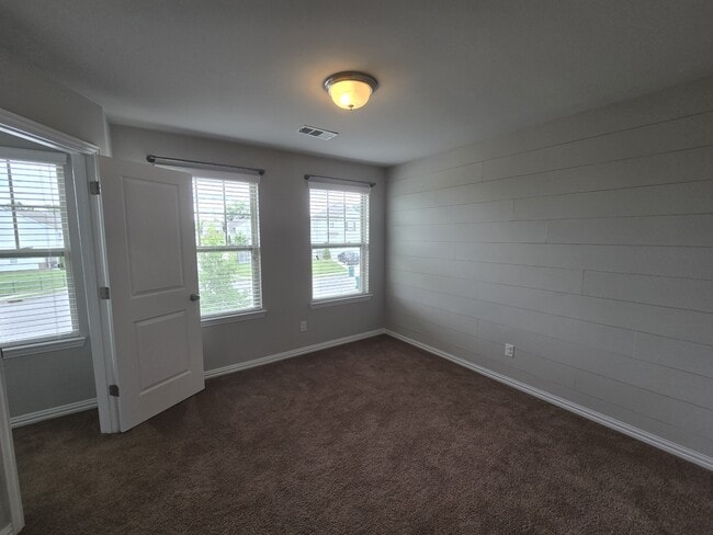 Photo - 3005 Montrose Ln