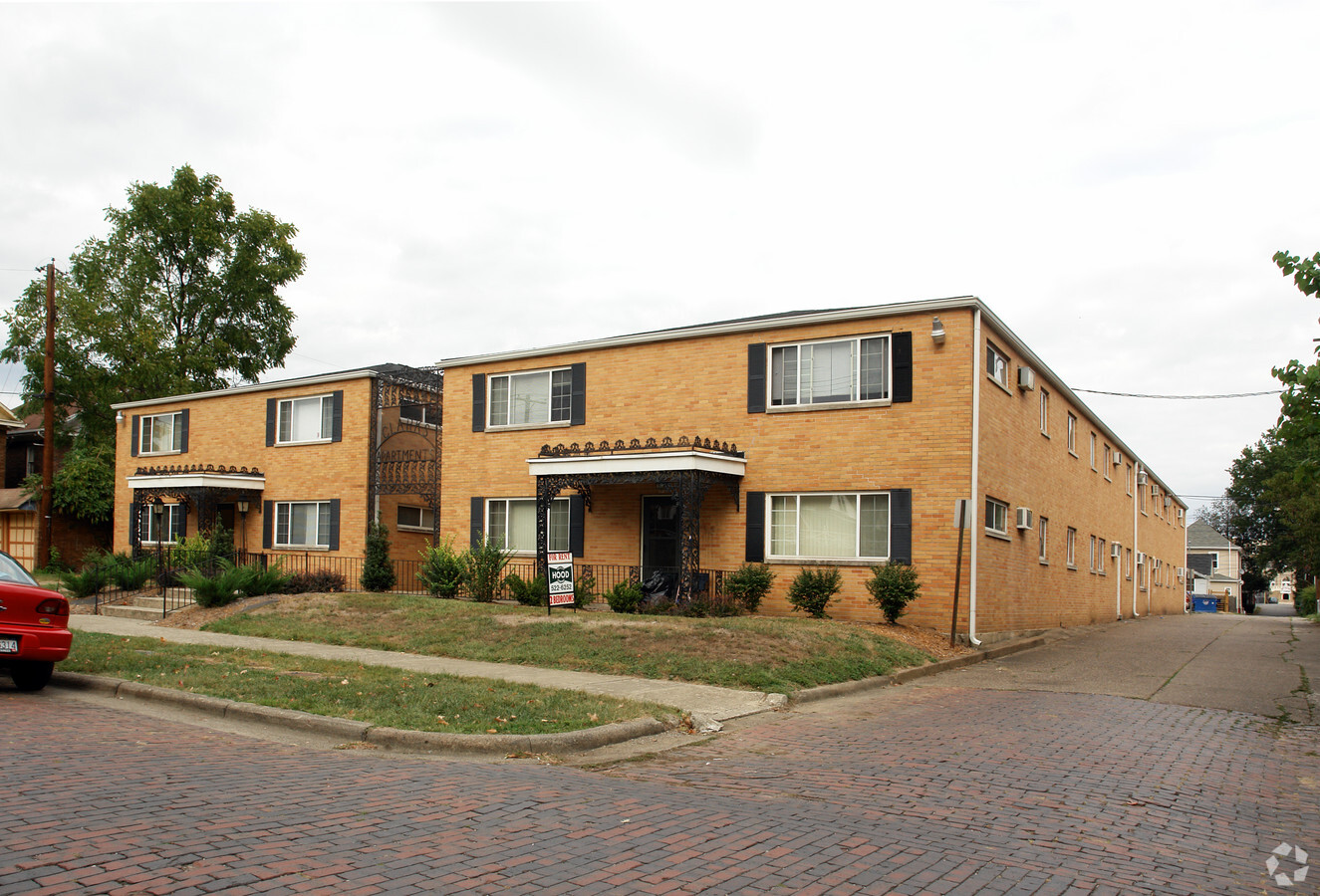Clarks Apartments - Clarks Apartments