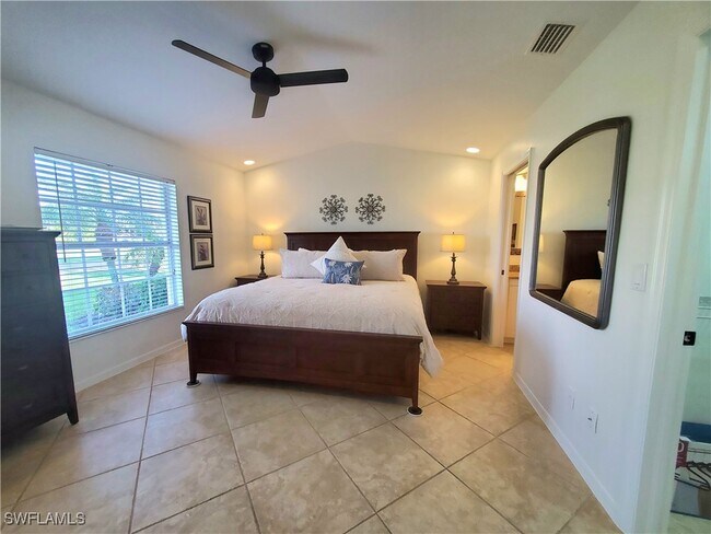 Photo - 992 Marblehead Dr