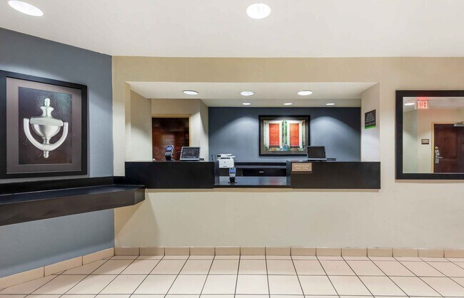 Furnished Studio-Fort Worth - City View
