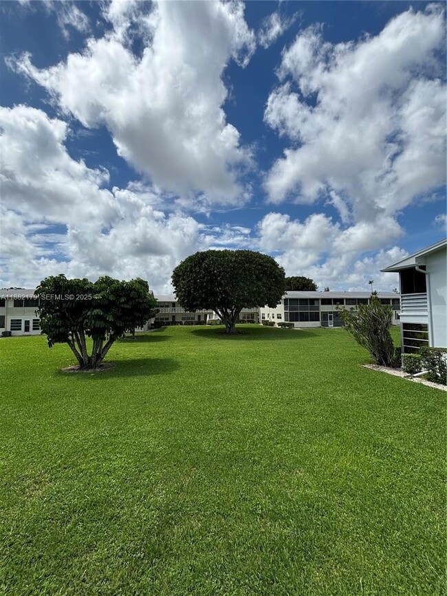 Photo - 272 Camden L Unit 272