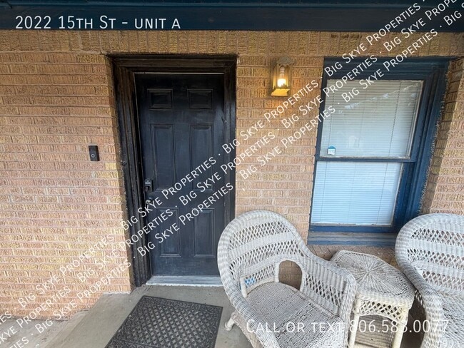 Building Photo - 2022 15th St Unit a