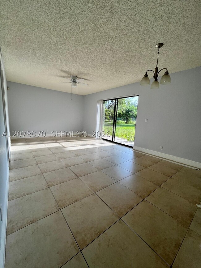 Building Photo - 1521 Windorah Way Unit A