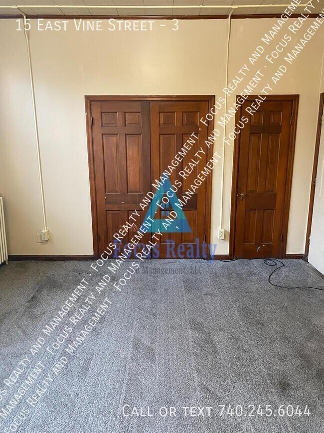 Photo - 15 E Vine St