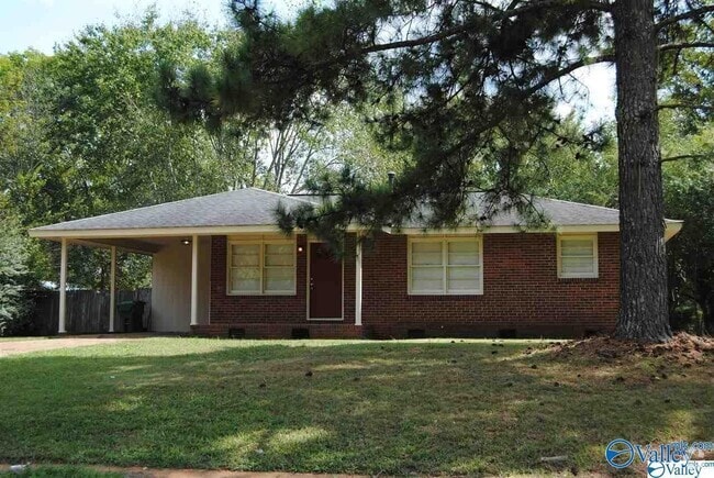 Building Photo - 2208 Glen Iris Cir NW Rental