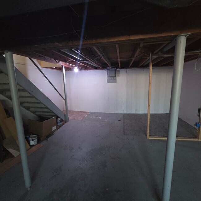 Basement - 245 Greenmeadow Dr Unit 245
