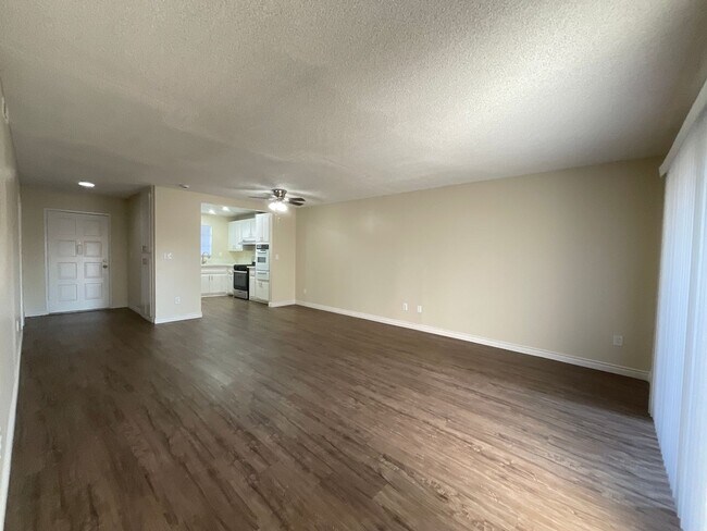 Photo - DelMar1904 Unit B