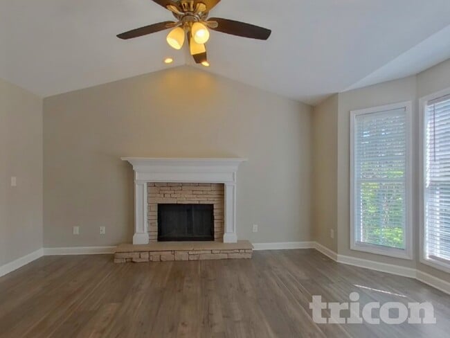 Photo - 89 Delane Dr