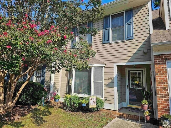 Building Photo - 108 Forest Oaks Dr Rental