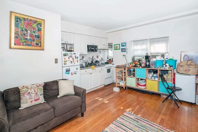 Photo - 231 W 256th St Unit Floor1