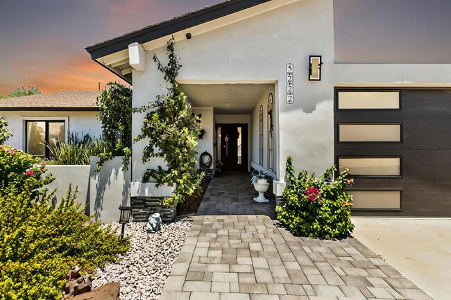 Building Photo - 5222 E Tierra Buena Ln