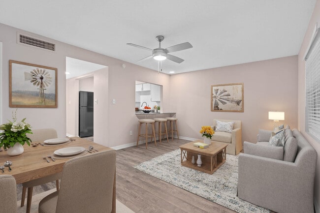 1 Bed 1 Bath | Living Room
