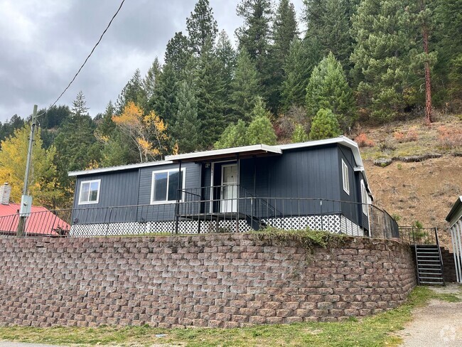 Building Photo - 3 bedroom, 2 bath manufactured home in Mul...