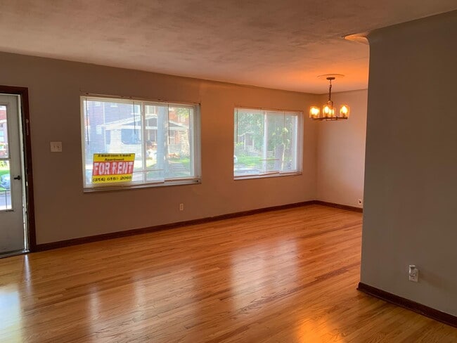 Comedor/Sala de estar - 7109 Dartmouth Ave Unidad 7109 Dartmouth