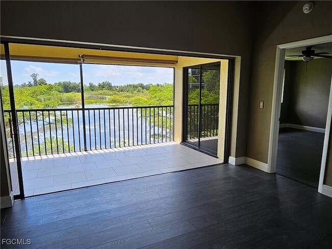 Photo - 7125 Lakeridge Ct Unit 224