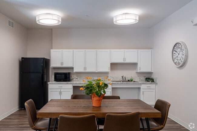 Lounge - Center City Lofts