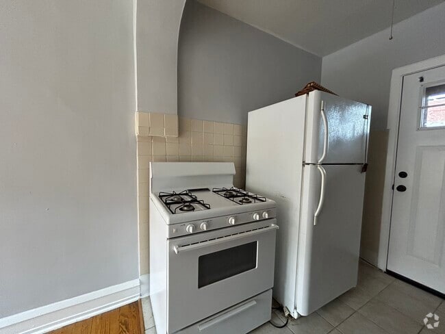 Building Photo - 4628 N Wolcott Ave Unit 3A Rental